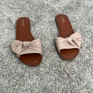 Aldo flats. Cute nude shoe for daily wear. Worn once